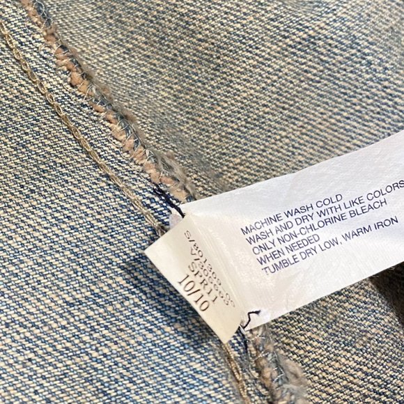 Gap Kids Vintage Light Denim Vest with Gold Detailed Buttons Size XXL - Picture 6 of 7